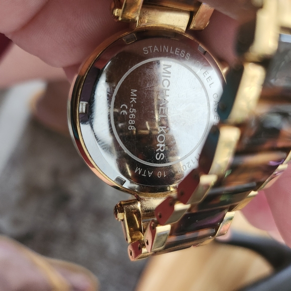 Michael Kors Parker Tortoise Chronograph Watch - Picture 5 of 5